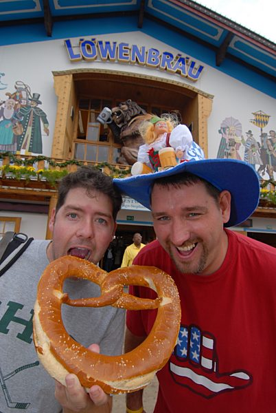 Amerikaner auf dem Münchner Oktoberfest, 2006 | American guests a the Oktoberfest, 2006