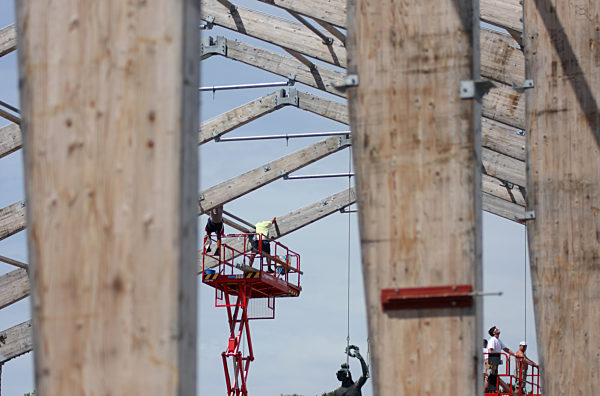 Oktoberfest Aufbau in München, 2009 | Construction work for the Oktoberfest, 2009