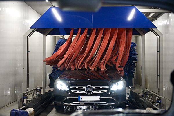 Autowaschanlage in München, 2021