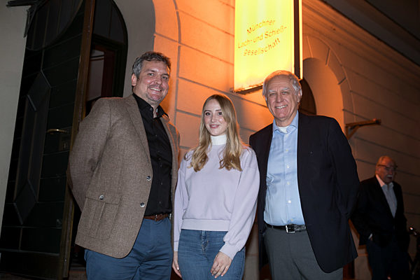 Premiere neue Lach- und Schießgesellschaft in München, 2021