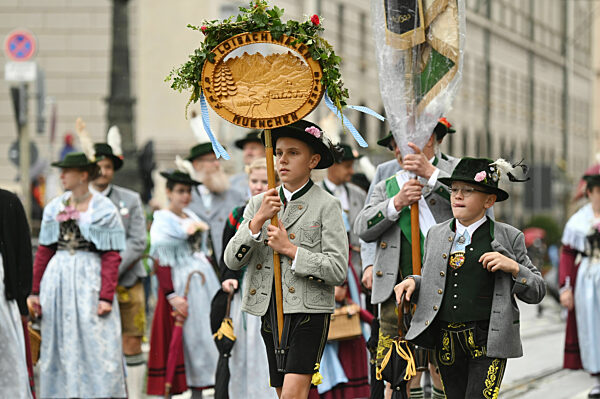 Trachten- und Schützenumzug zum Münchner Oktoberfest, 2022