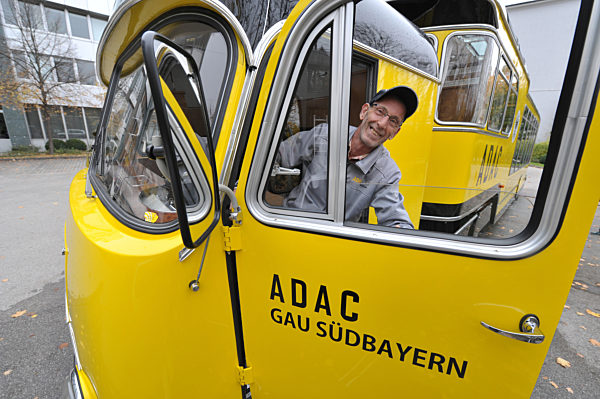 50 Jahre alter LKW Oldtimer des ADAC in München, 2012