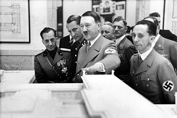 SZ Photo - NS architecture in Munich, 1933-1945