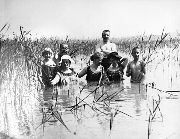 Badende im Ammersee, 1908