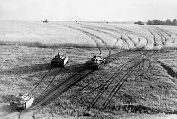 Deutsche Panzer IV in der Schlacht bei Kursk, 1943