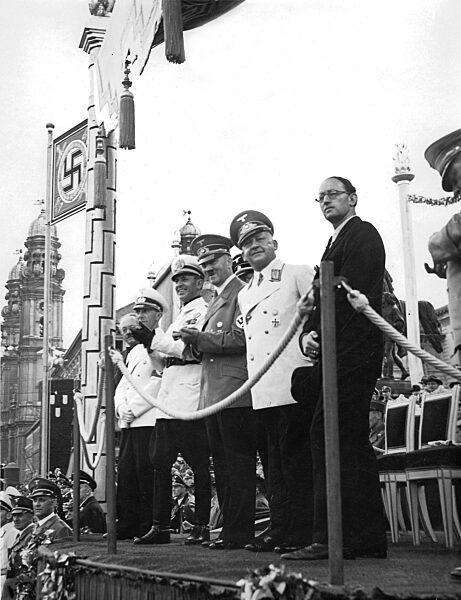 Adolf Hitler beim Tag der Deutschen Kunst, 1939