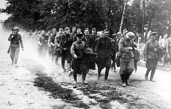 Soviet prisoners of war at the Eastern Front, 1941