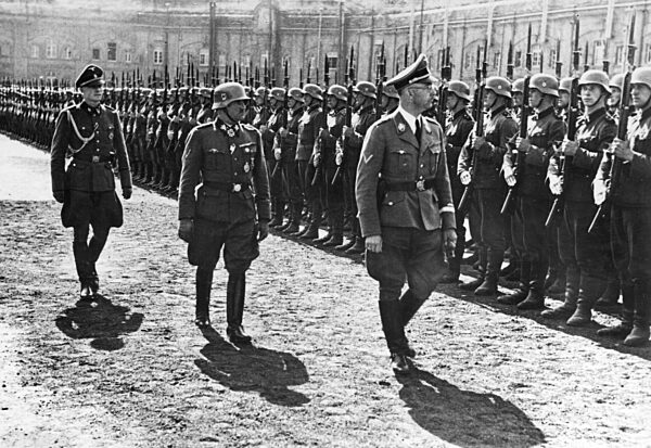 Heinrich Himmler, Sepp Dietrich, Peiper