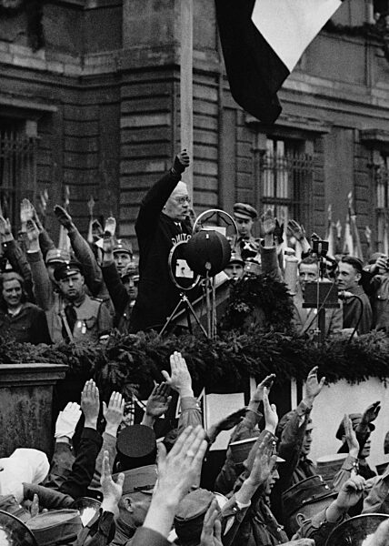 Paul von Hindenburg spricht zur Hitlerjugend, 1933