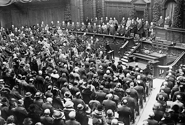Funeral of Friedrich Ebert in the Reichstag, 1925
