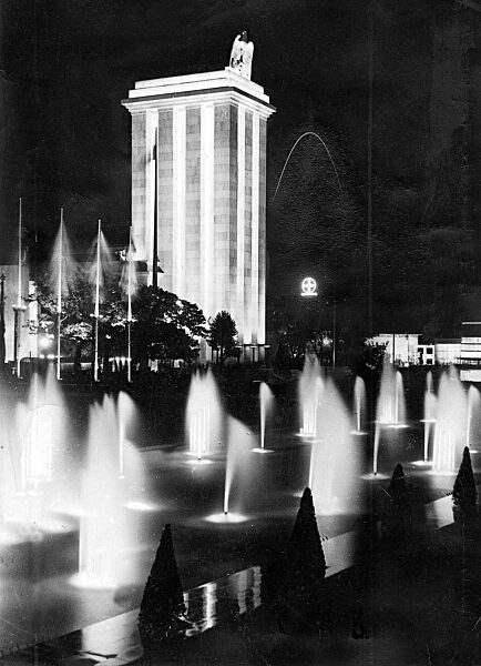 Deutscher Pavillon auf der Weltausstellung in Paris, 1937
