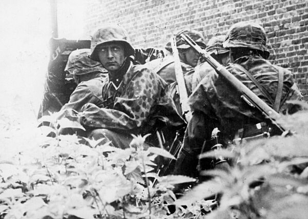 Soldiers of the Waffen SS in Belgium, 1940