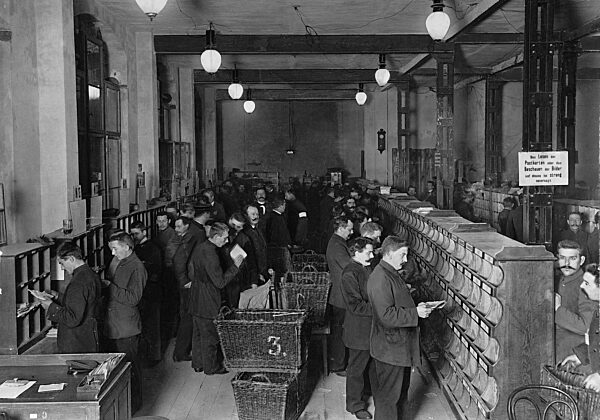 Letter sorter in Berlin's Main Post Office, 1908