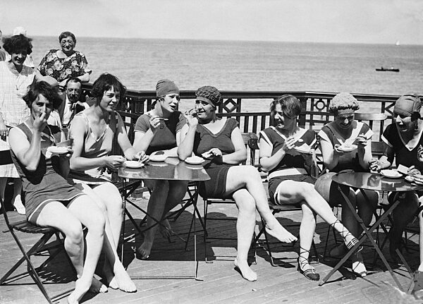 Bathers in Margate, 1926