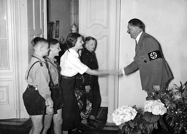 Hitler Youth and BDM(League of German Girls) girls congratulate Adolf Hitler on his birthday, 1936