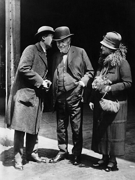 Thomas Alva Edison with his wife and son, 1927