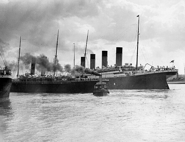 Titanic runs on its maiden voyage
