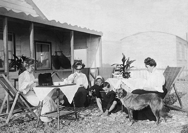 Sommerfrühstück am Landhaus, 1907