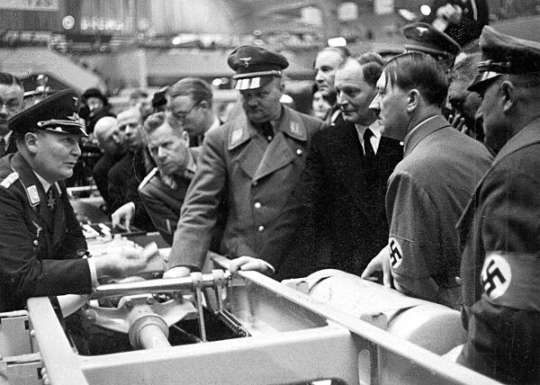 Goering, Hitler, Werlin, Roewer, Huenlein at Automobile show