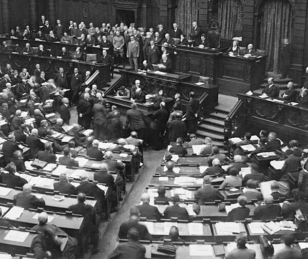 Stresemann in Reichstag, 1928