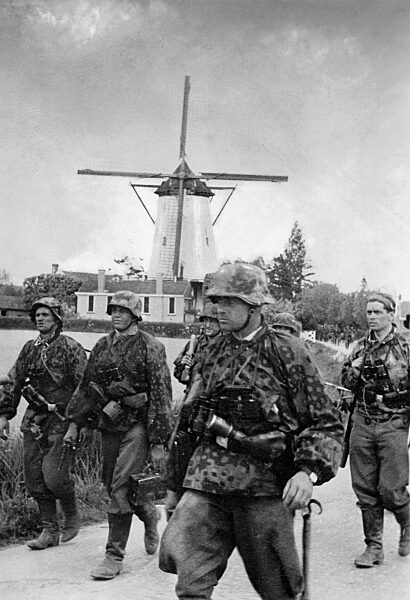 Soldiers of the Waffen SS in Holland, 1940