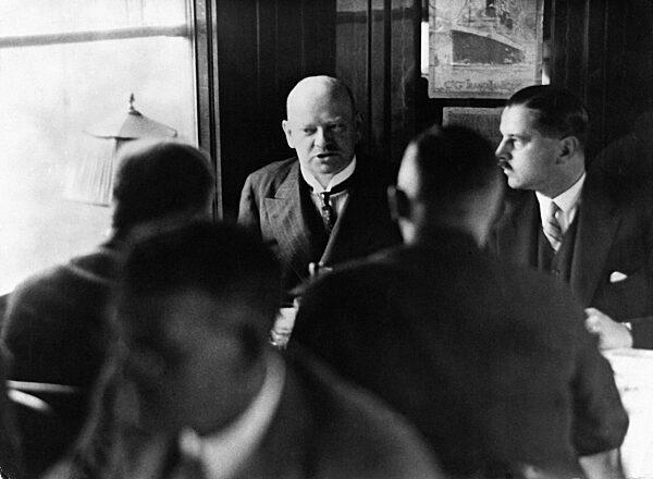 Gustav Stresemann on the way to Paris