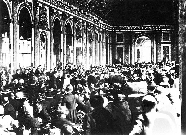 Signing of the Versailles Treaty by Mueller and Bell