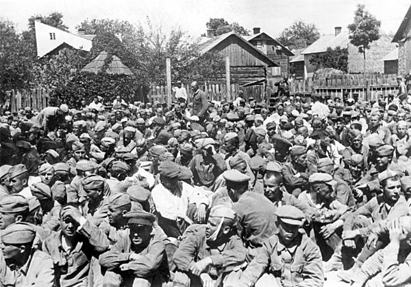 Soviet prisoners of war, 1941