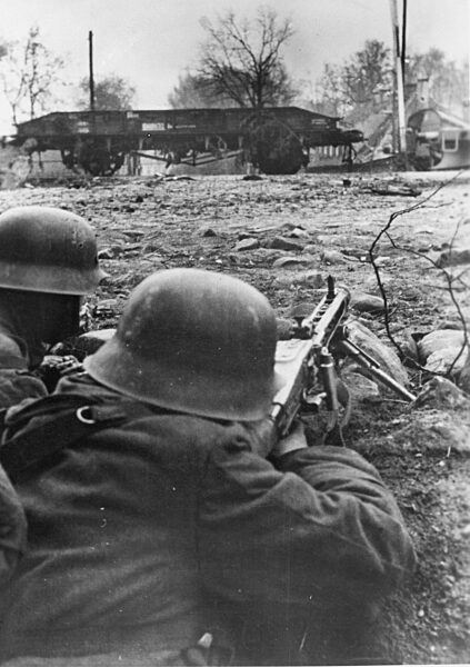 German soldiers in position on the Eastern Front, 1944
