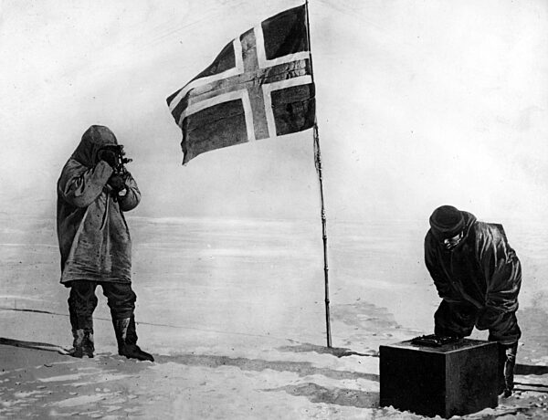 Norwegian flag at the South Pole, 1911