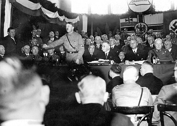 Adolf Hitler in Bad Harzburg 1931