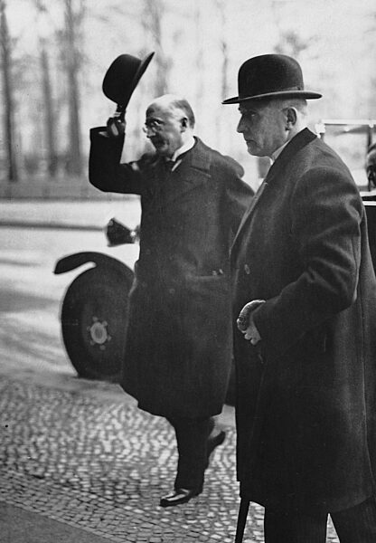 Heinrich Bruening on the way to the Reichstag, 1932