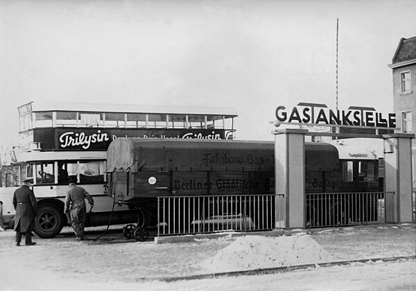 Fahrbare Gastankstelle in Berlin, 1937