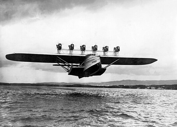 Flugboot Dornier Do X startet vom Bodensee, 1930