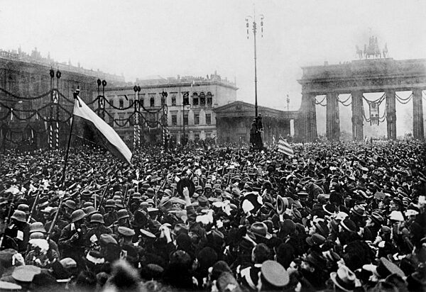 Heimkehrende Frontsoldaten in Berlin, 1918