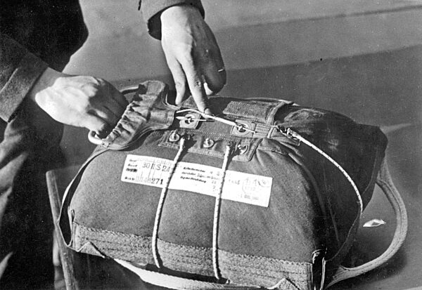 Second World War - Air Force - Paratrooper