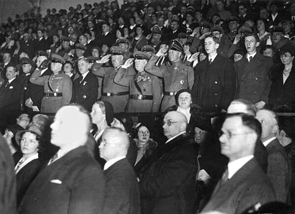 Franz von Papen at a 'Stahlhelm' meeting