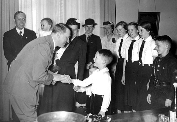 Finance Minister Schwerin von Krosigk's family congratulates Hitler on his birthday