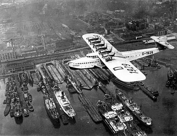 Flugboot Dornier Do X über New York, 1931