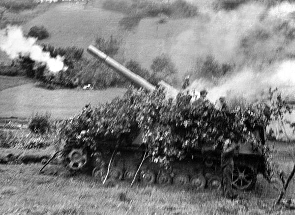 German self-propelled gun 'Hummel', 1944