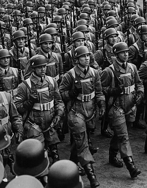 Wehrmacht 1933-1939 - Air Force - Paratroopers