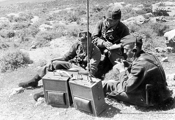 Paratroopers FT device in Crete in 1941