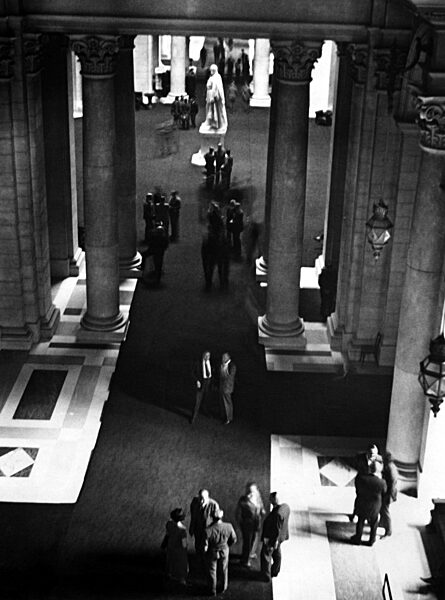 Foyer of the Reichstag, 1932
