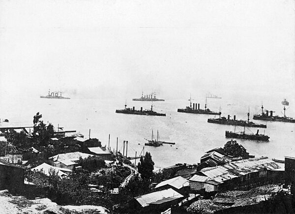 German cruiser squadron leaves the port of Valparaiso in Chile, 1914