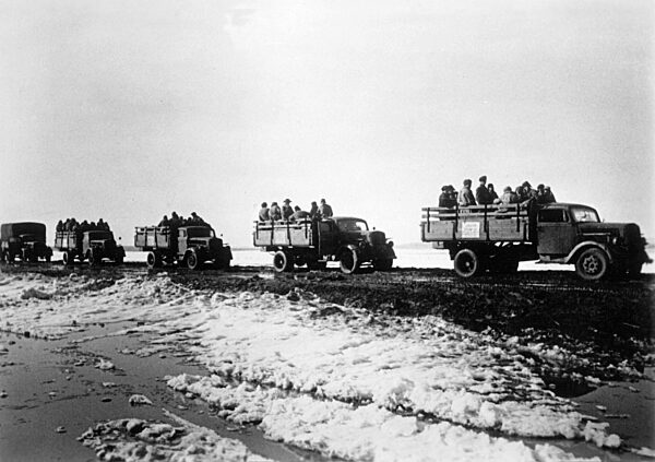 German convoy during the combat around Kharkiv, 1943
