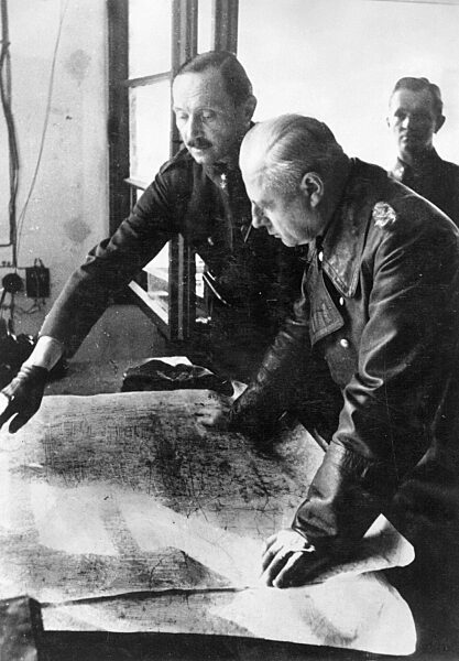 General Johannes Friessner with a Hungarian general, 1944