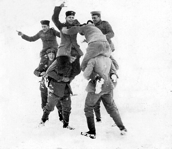 German soldiers enjoying themselves in the snow, 1915