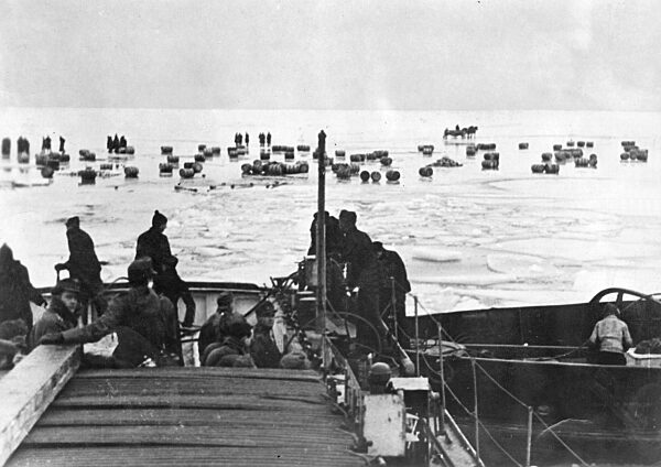 Supplies for the German troops trapped in Courland, 1945