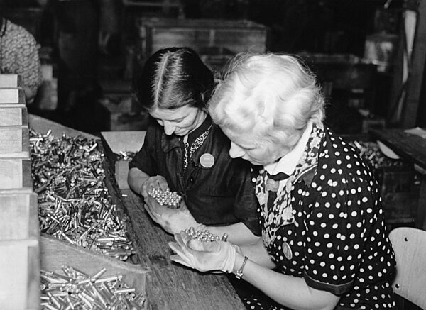 BDM leader and worker in a munitions factory, 1940
