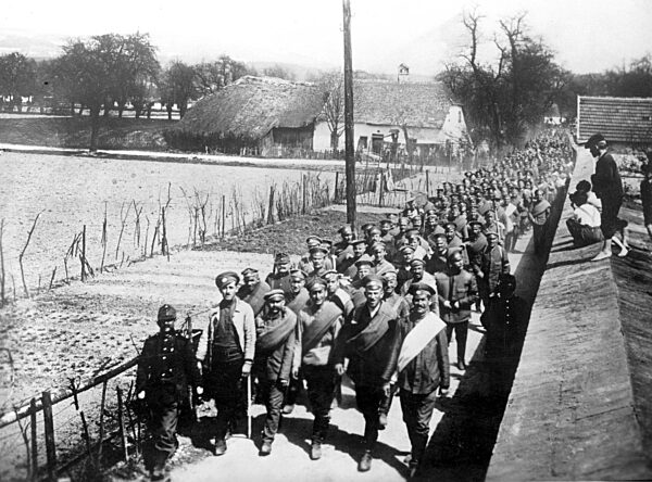 Russian prisoners of war in the First World War, 1915